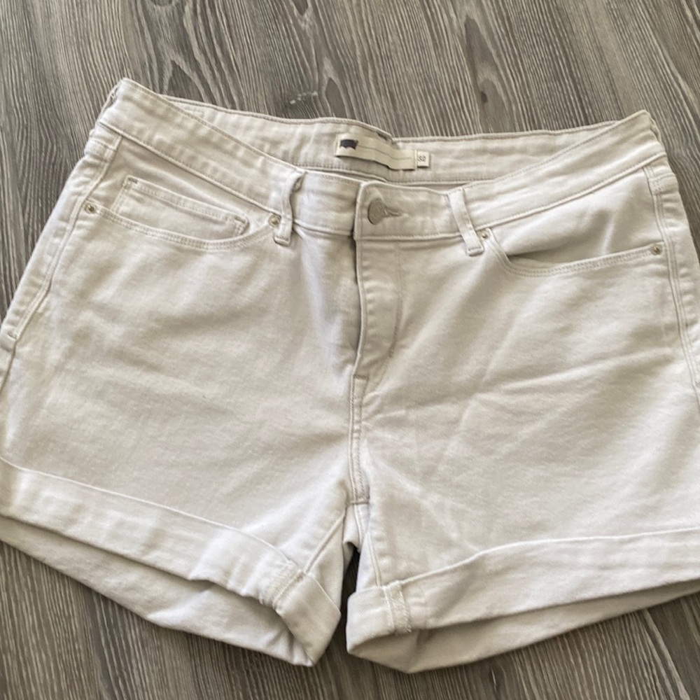 Levis Women Short Grayish White Color
